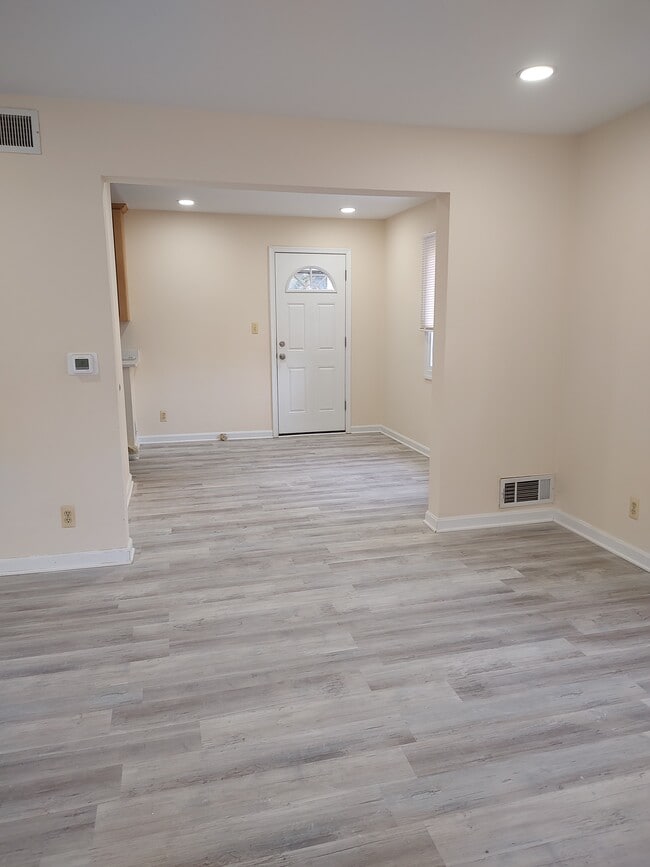 Living room - 2914 23rd St S