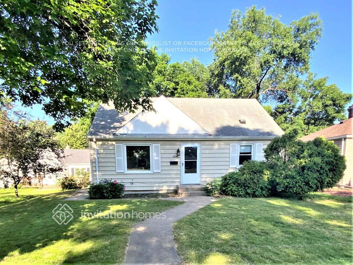 Primary Photo - 6616 5th Ave S