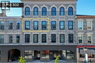 Building Photo - 15 Main St