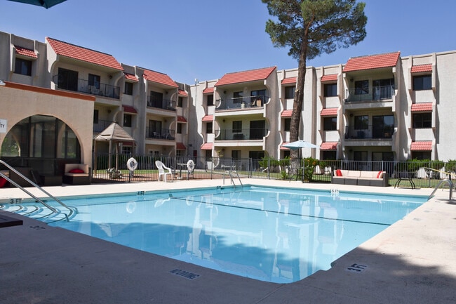 Building Photo - White Acres