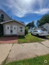 Building Photo - 1120 Pine St