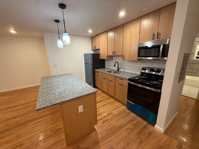 Foto del edificio - 350 S Wood Ave
