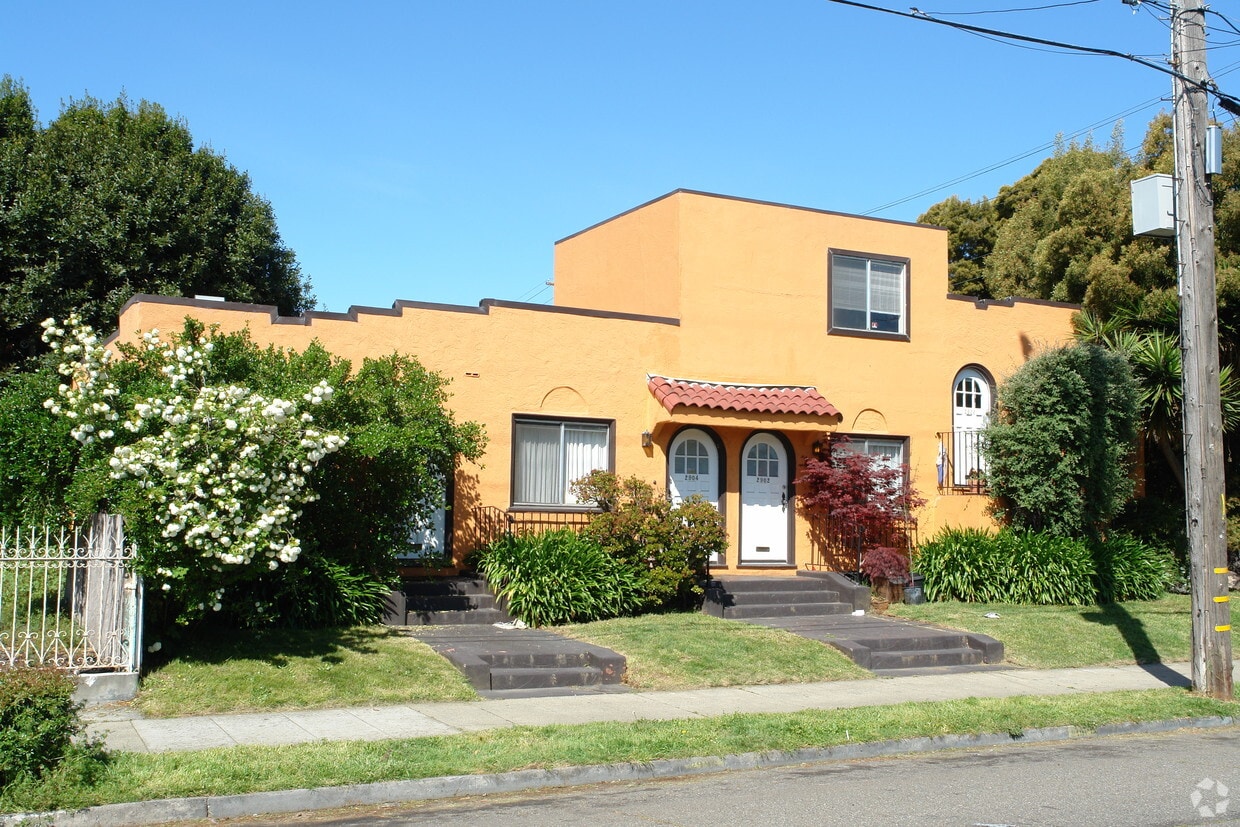 Primary Photo - 2900-2906 Mabel St