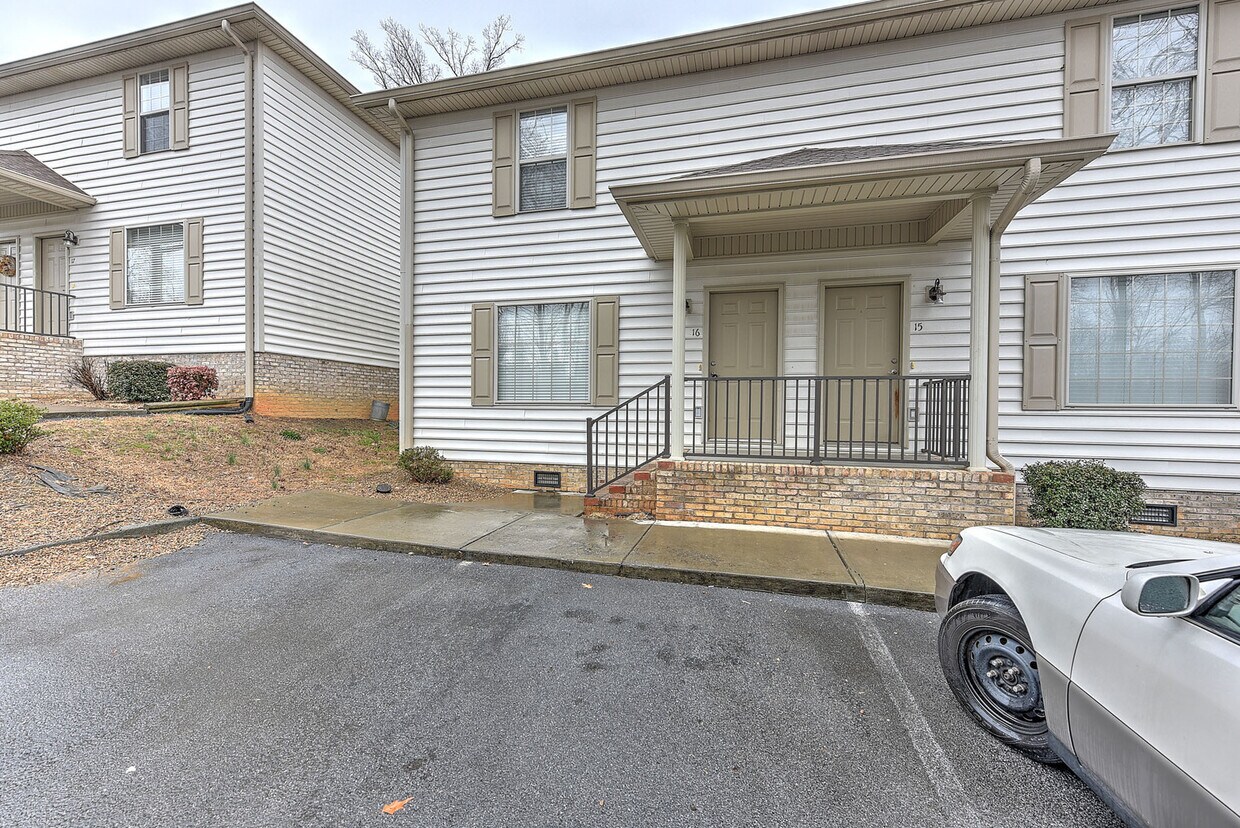 563 Boring Chapel Rd Unit 16, Gray, TN 37615 Condo for Rent in Gray