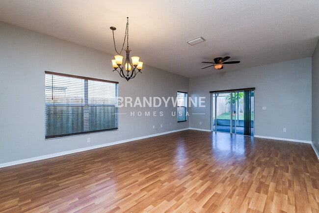 Foto del edificio - 747 Star Pointe Dr