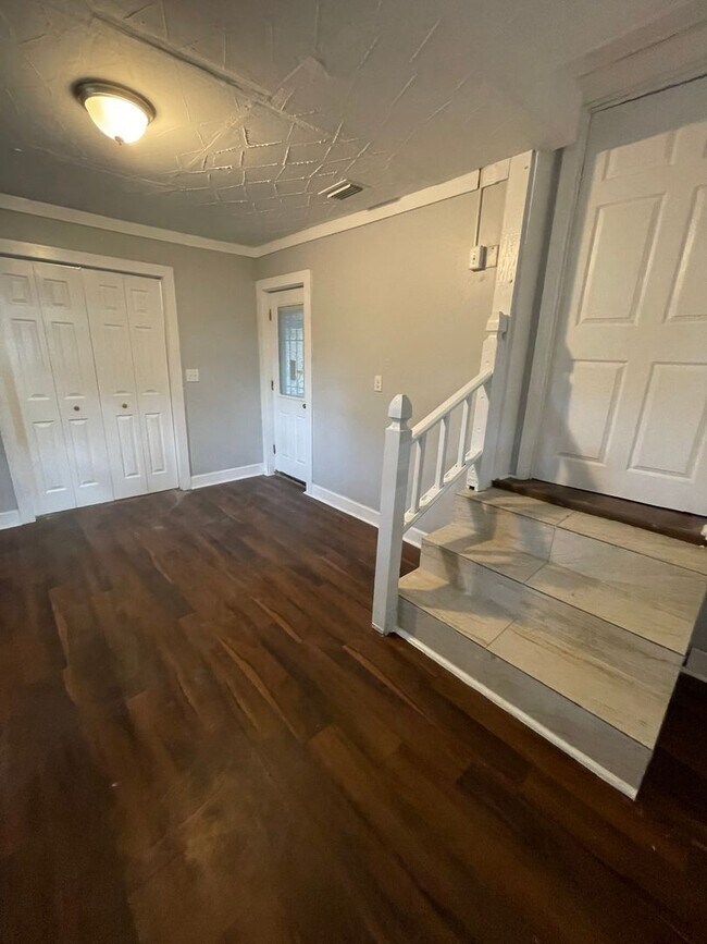 Foto del edificio - Lake Forest 3/2 Single Family home Availab...