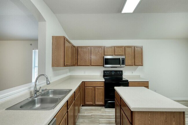 Building Photo - 1204 Kenneys Way