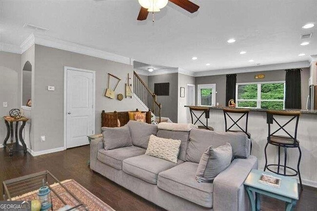 Foto del edificio - 307 Lakeside Ln