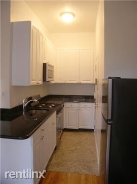 Building Photo - 833 Lexington Ave