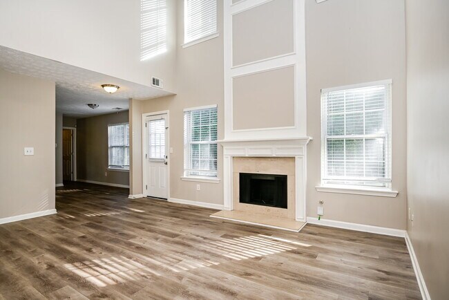 Foto del edificio - 413 Grove Park Dr