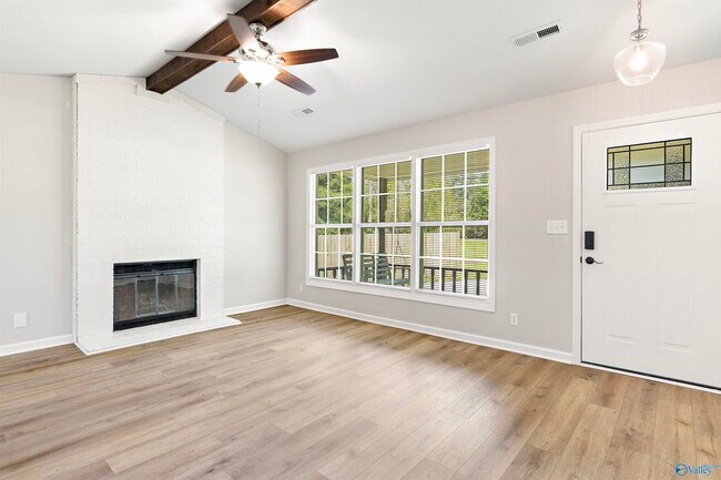 Foto del edificio - 12002 Country Ln Dr