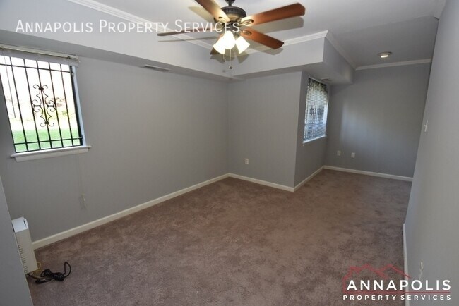 Building Photo - 17 Silverwood Cir
