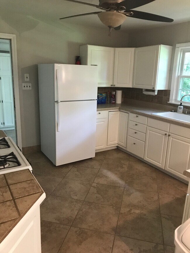 Building Photo - 3 Bedrooms and 3.5 Bathrooms-Coming Soon