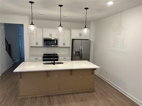 Building Photo - 1914 Cassia Aly