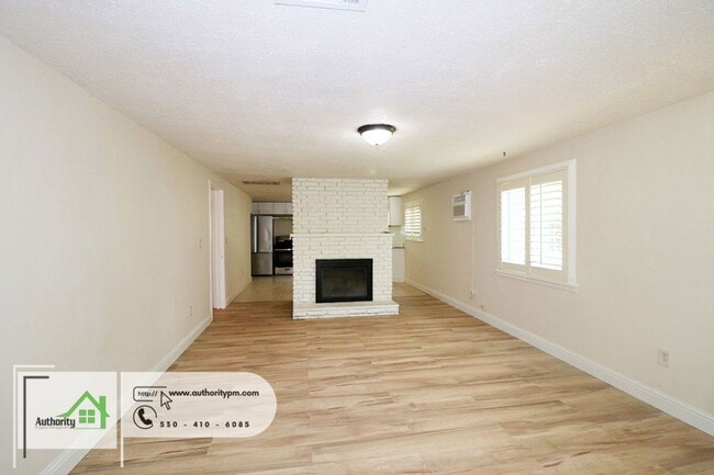 Building Photo - 2022 Jewell Ln