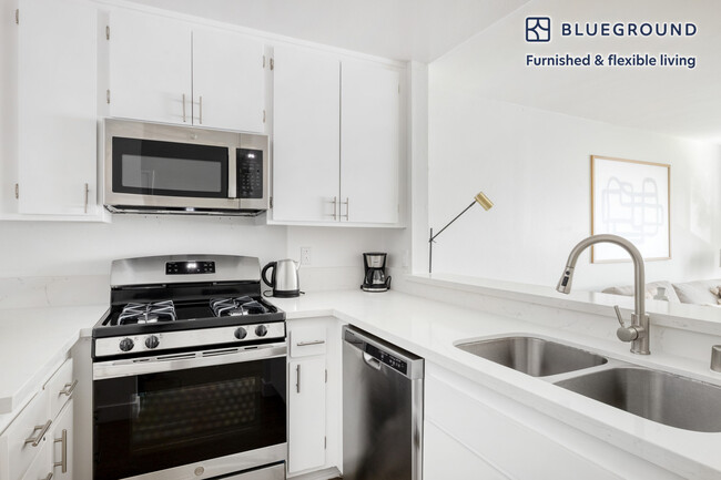Foto del edificio - 5405 Lindley Ave