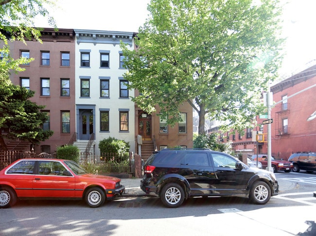 Building Photo - 413 Union St