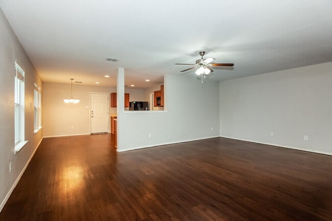 Foto del edificio - 16904 Fenwick Ct