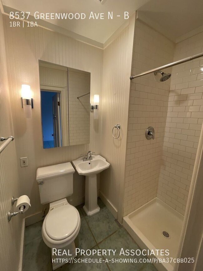 Foto del edificio - 8537 Greenwood Ave N