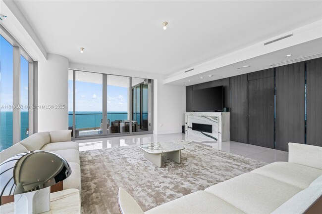 Foto del edificio - 17975 Collins Ave