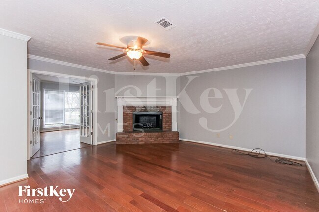 Foto del edificio - 2345 Ashton Ridge Dr