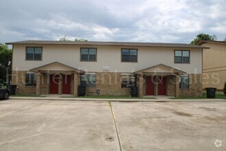 Building Photo - 3710 Charolais Dr