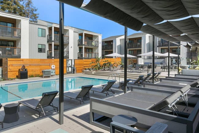 Building Photo - 707 Leahy