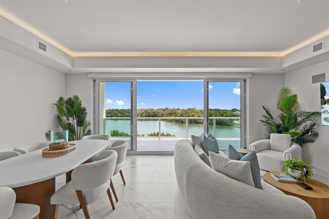 Foto del edificio - 1020 Sunset Point Rd