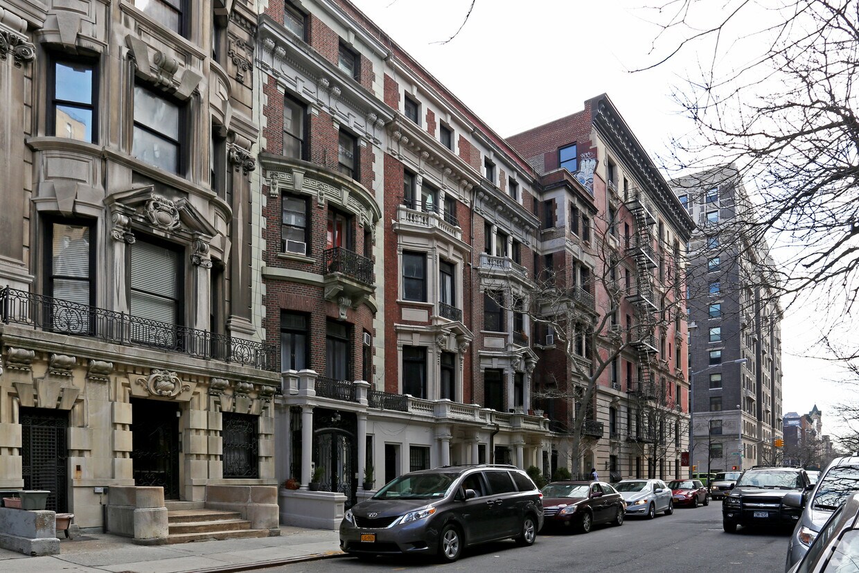 Primary Photo - 305 W 105th St