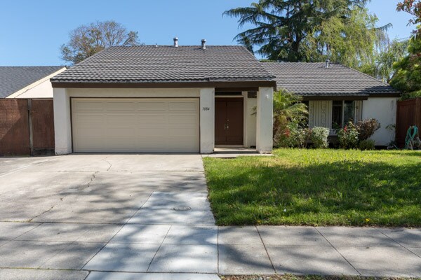Building Photo - 7084 Via Ramada