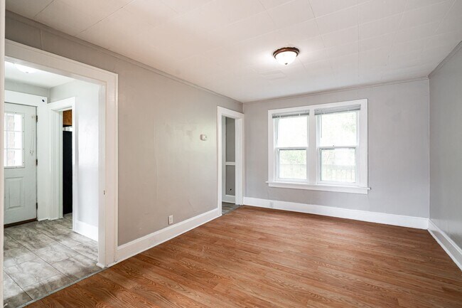 Foto del edificio - Walk to Lake Michigan from this Kenosha To...