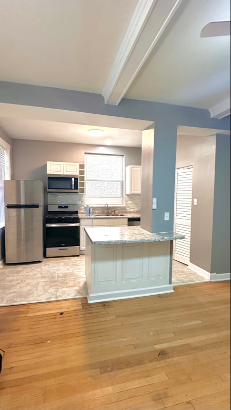 Building Photo - 4444 S Indiana Ave