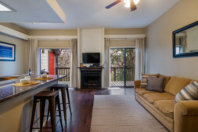 Foto del edificio - 2008 Jones Rd