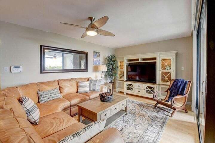 Foto principal - 950 Lavers Cir