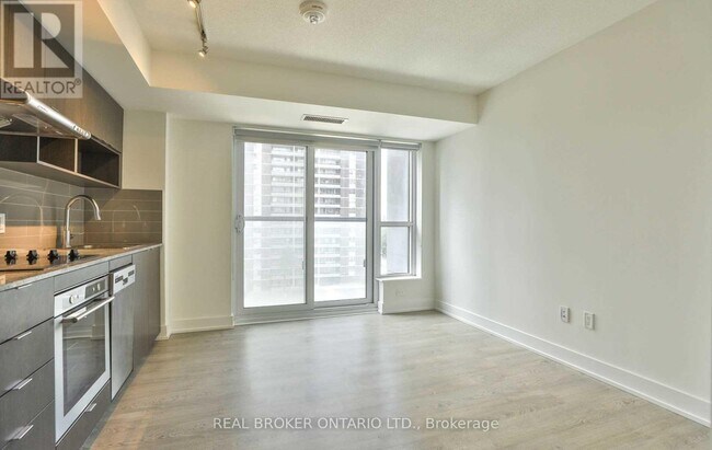 Building Photo - 7 Mabelle Ave