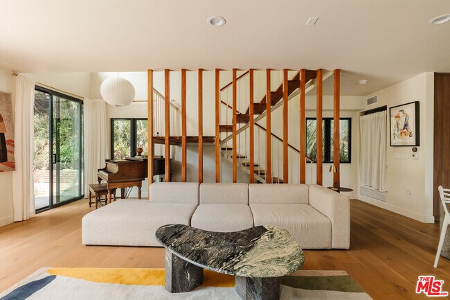 Foto del edificio - 12220 Benmore Terrace