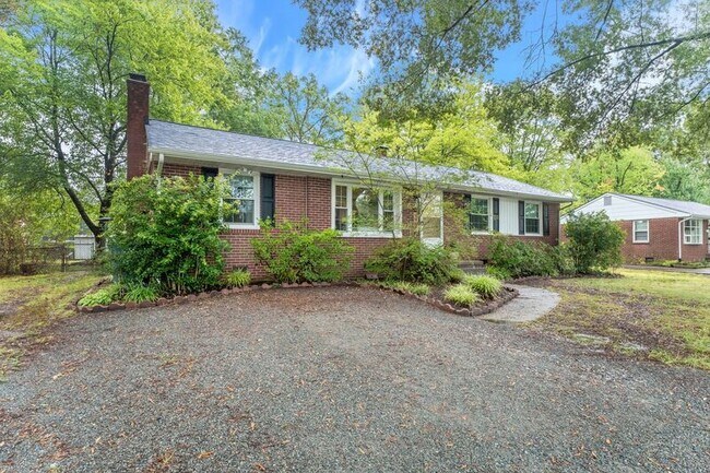 Building Photo - 9907 Drexel Ln