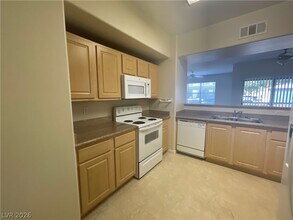 Building Photo - 8000 W Badura Ave