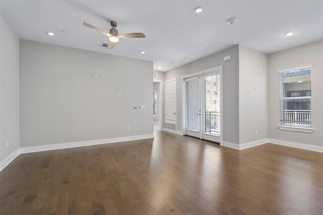Foto del edificio - 4405 Jackson Ave
