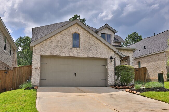 Foto del edificio - 317 Rise Ln