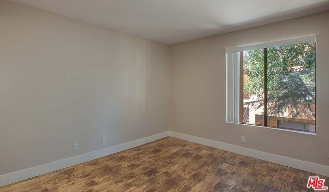 Foto del edificio - 5758 Las Virgenes Rd
