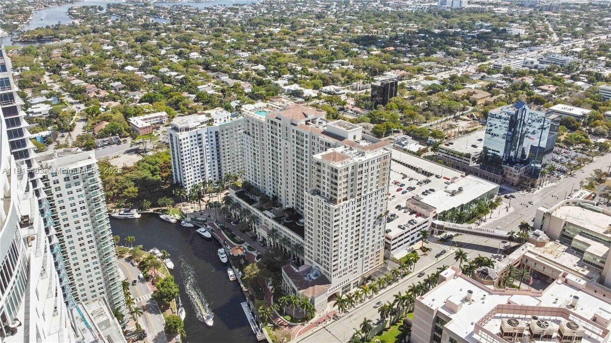 Foto principal - 511 SE 5th Ave