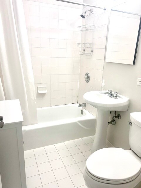 Foto del edificio - 1252 W Byron St