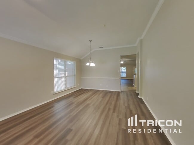 Foto del edificio - 834 San Jacinto Dr
