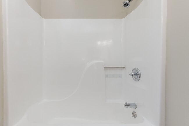 Foto del edificio - 208 Mountain Creek Dr