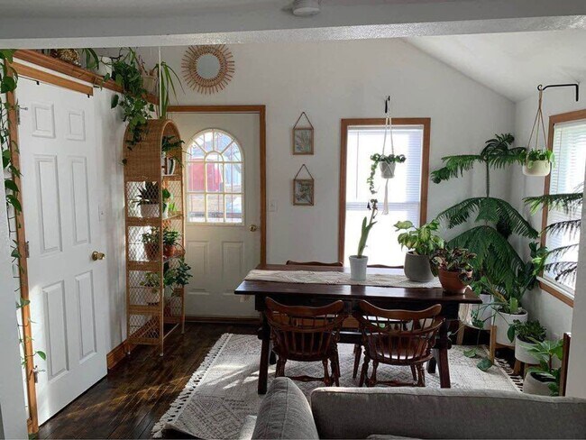 Foto del edificio - 2 Bed 1.5 Bath Home for RENT in La Porte City
