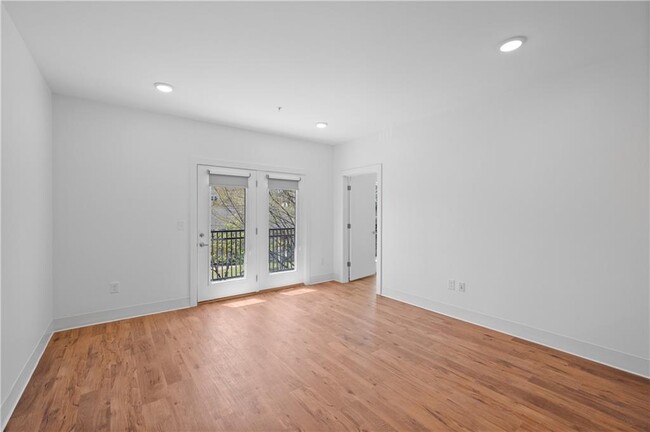 Building Photo - 456 Flat Shoals Ave SE