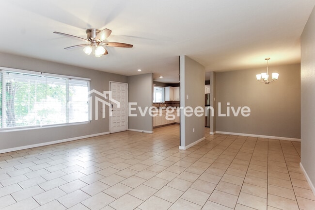 Building Photo - 3410 W Mariposa St