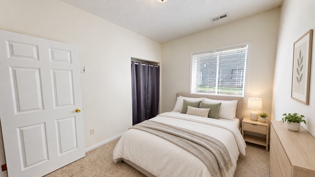 Building Photo - 3825 Marigold Dr