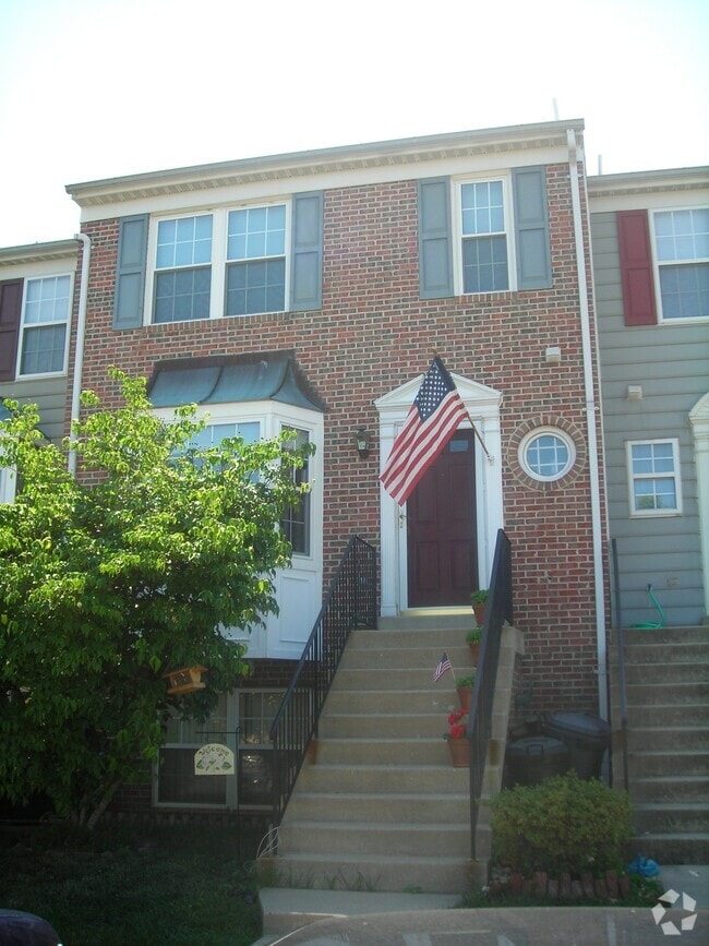 Building Photo - 2485 Wentworth Dr